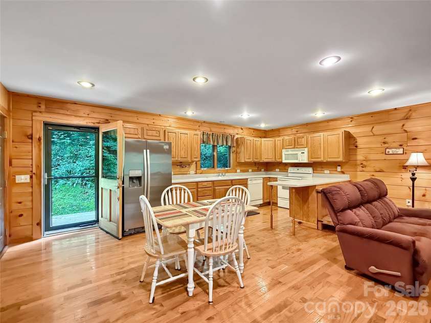 219 Red Maple Lane, Boone, NC 28607.  MLS# CAR4398352, YatesRealty ID 50816. 