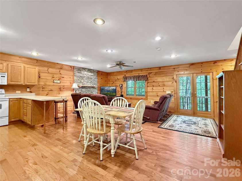 219 Red Maple Lane, Boone, NC 28607.  MLS# CAR4398352, YatesRealty ID 50816. 