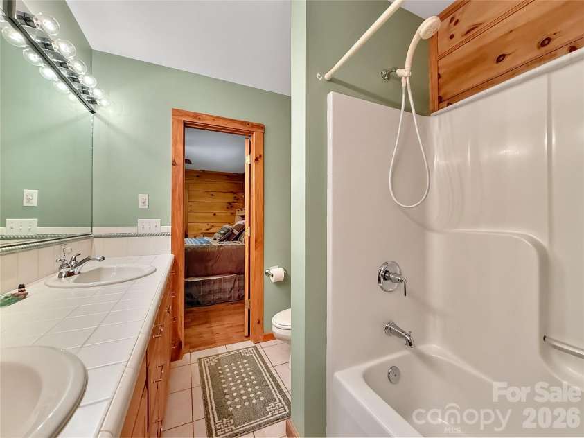 219 Red Maple Lane, Boone, NC 28607.  MLS# CAR4398352, YatesRealty ID 50816. 
