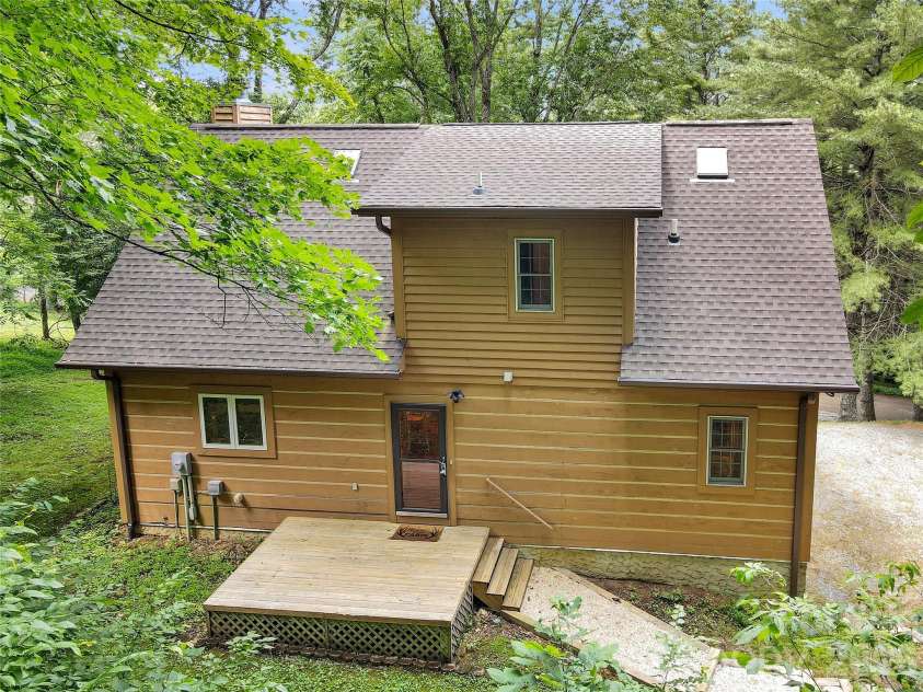 219 Red Maple Lane, Boone, NC 28607.  MLS# CAR4398352, YatesRealty ID 50816. 