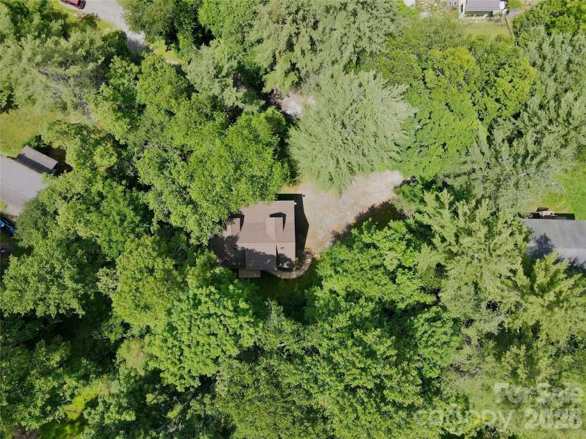 219 Red Maple Lane, Boone, NC 28607.  MLS# CAR4398352, YatesRealty ID 50816. 