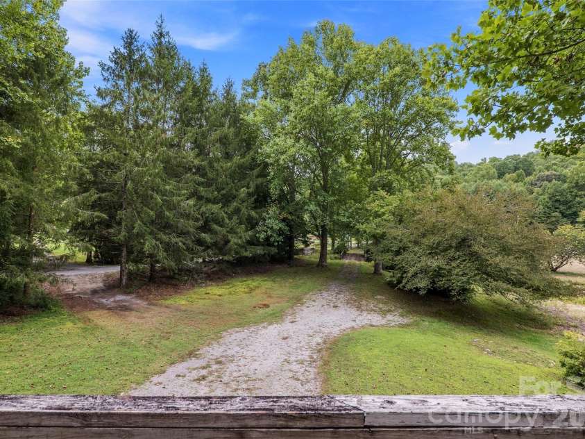 473 Middlefork Road, Brevard, NC 28712.  MLS# CAR4420131, YatesRealty ID 50818. 