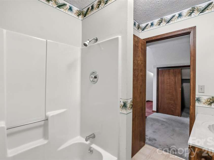 473 Middlefork Road, Brevard, NC 28712.  MLS# CAR4420131, YatesRealty ID 50818. 