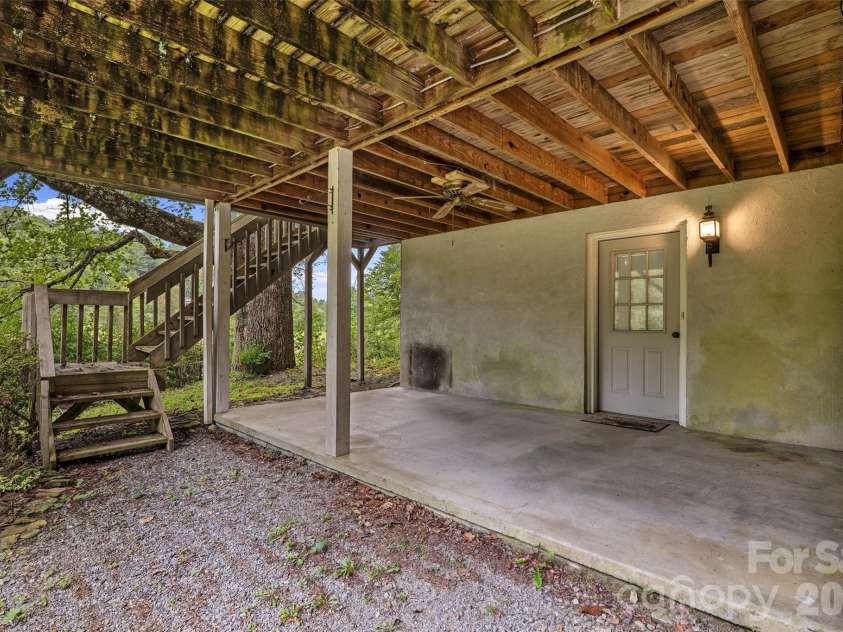 473 Middlefork Road, Brevard, NC 28712.  MLS# CAR4420131, YatesRealty ID 50818. 