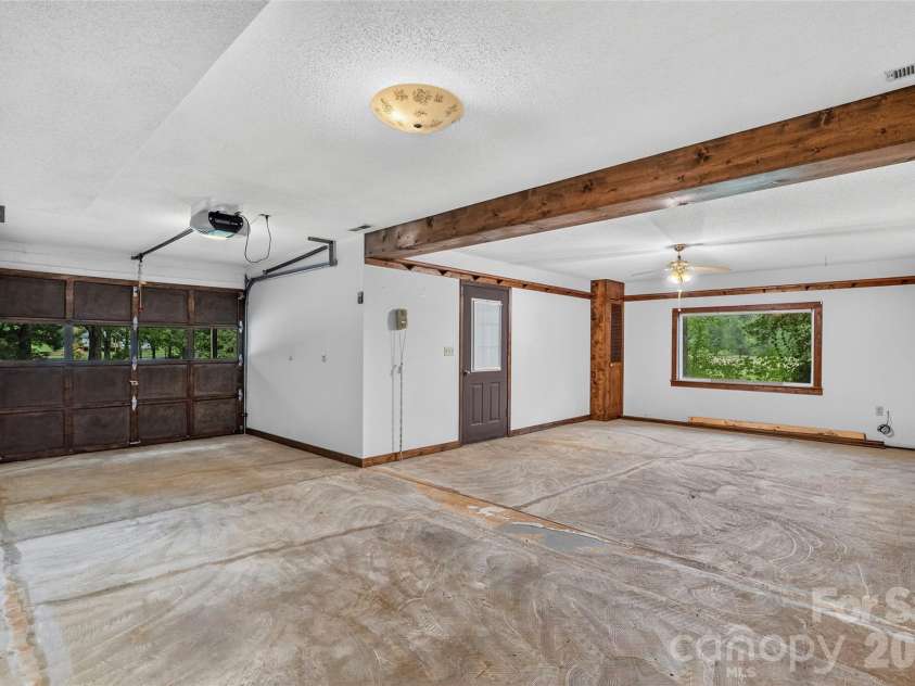 473 Middlefork Road, Brevard, NC 28712.  MLS# CAR4420131, YatesRealty ID 50818. 