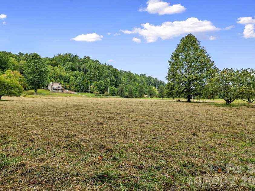 473 Middlefork Road, Brevard, NC 28712.  MLS# CAR4420131, YatesRealty ID 50818. 