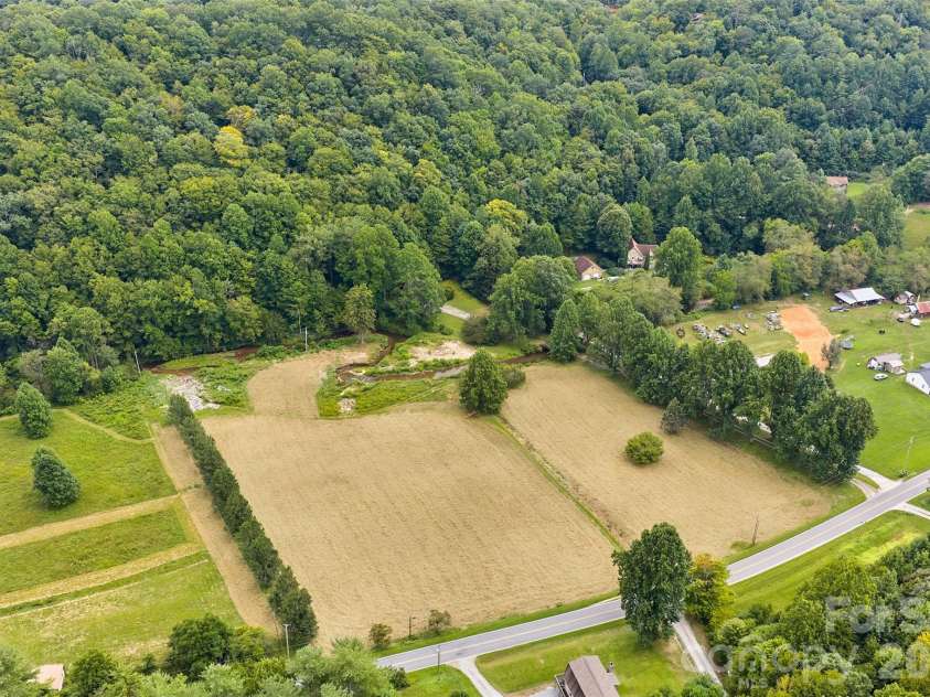473 Middlefork Road, Brevard, NC 28712.  MLS# CAR4420131, YatesRealty ID 50818. 