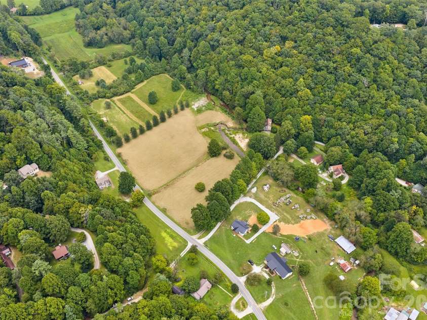 473 Middlefork Road, Brevard, NC 28712.  MLS# CAR4420131, YatesRealty ID 50818. 