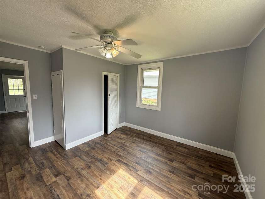 154 Burrell Avenue, Brevard, NC 28712.  MLS# CAR4178221, YatesRealty ID 5082. 