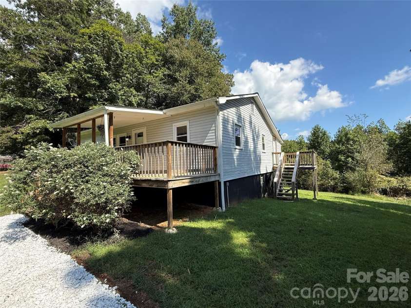 44 Oak Hill Road, Nebo, NC 28761.  MLS# CAR4423318, YatesRealty ID 50821. 