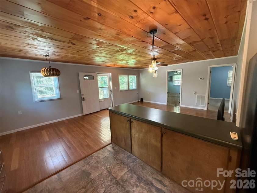 44 Oak Hill Road, Nebo, NC 28761.  MLS# CAR4423318, YatesRealty ID 50821. 