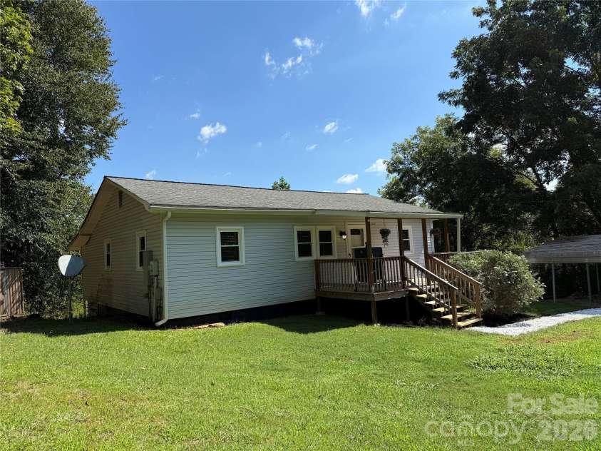 44 Oak Hill Road, Nebo, NC 28761.  MLS# CAR4423318, YatesRealty ID 50821. 