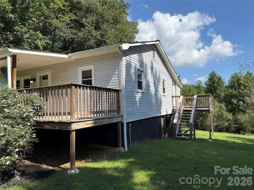 44 Oak Hill Road, Nebo, NC 28761.  MLS# CAR4423318, YatesRealty ID 50821. 