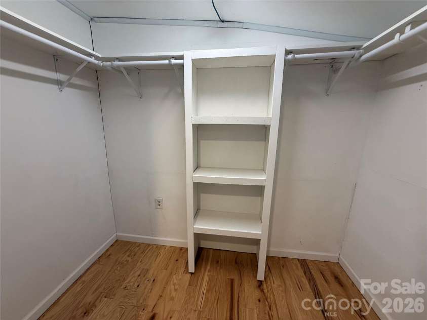 44 Oak Hill Road, Nebo, NC 28761.  MLS# CAR4423318, YatesRealty ID 50821. Large walk-in closet