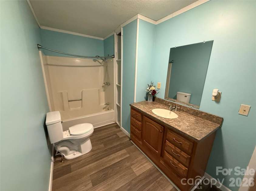 44 Oak Hill Road, Nebo, NC 28761.  MLS# CAR4423318, YatesRealty ID 50821. Second Bathroom