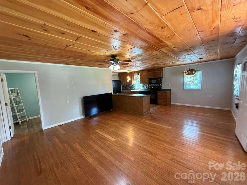 44 Oak Hill Road, Nebo, NC 28761.  MLS# CAR4423318, YatesRealty ID 50821. Spacious Living Room just inside the front door!