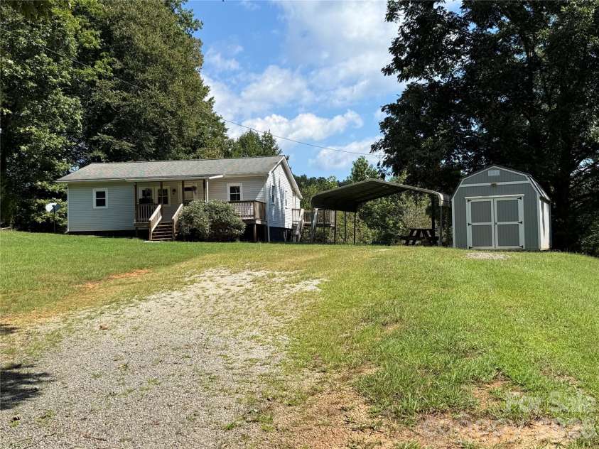44 Oak Hill Road, Nebo, NC 28761.  MLS# CAR4423318, YatesRealty ID 50821. Welcome to 44 Oak Hill Rd, Nebo, NC!