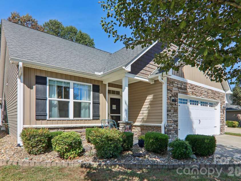 73 Foxtail Court, Hendersonville, NC 28792.  MLS# CAR4424320, YatesRealty ID 50825. 