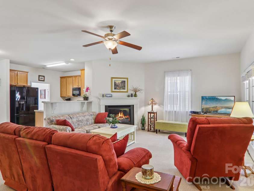 73 Foxtail Court, Hendersonville, NC 28792.  MLS# CAR4424320, YatesRealty ID 50825. 