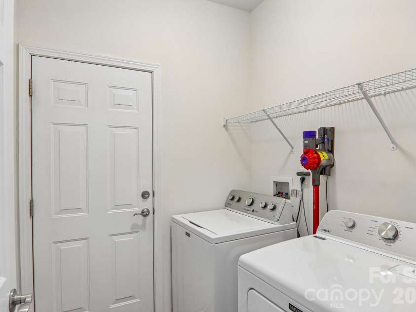 73 Foxtail Court, Hendersonville, NC 28792.  MLS# CAR4424320, YatesRealty ID 50825. 