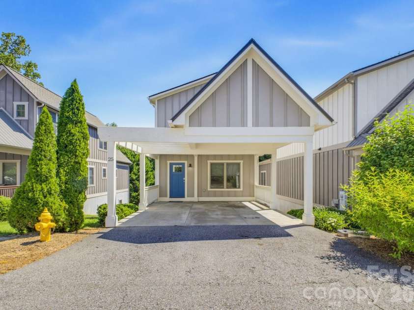 25 Gratitude Drive, Asheville, NC 28806.  MLS# CAR4415732, YatesRealty ID 50826. 