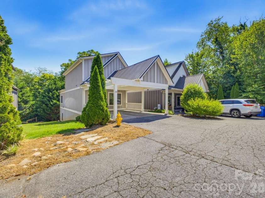 25 Gratitude Drive, Asheville, NC 28806.  MLS# CAR4415732, YatesRealty ID 50826. 