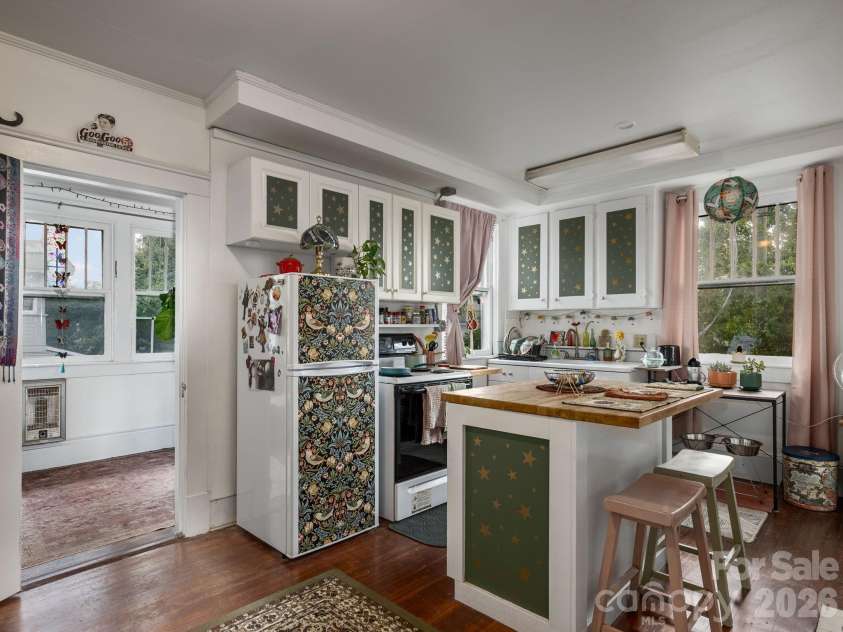 117 & 119 Spears Avenue, Asheville, NC 28801.  MLS# CAR4424401, YatesRealty ID 50827. 
