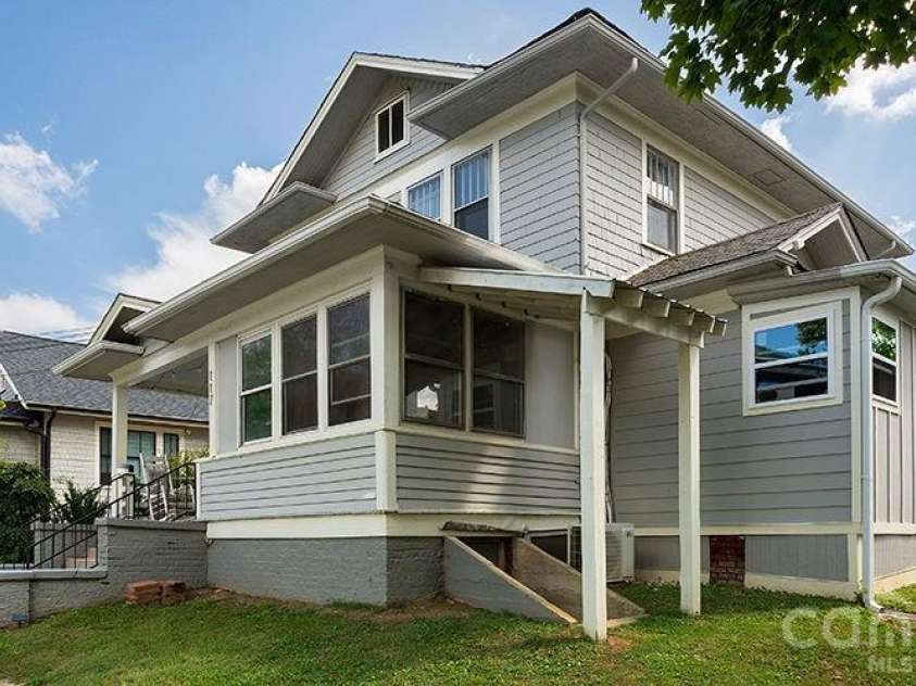 117 & 119 Spears Avenue, Asheville, NC 28801.  MLS# CAR4424401, YatesRealty ID 50827. 