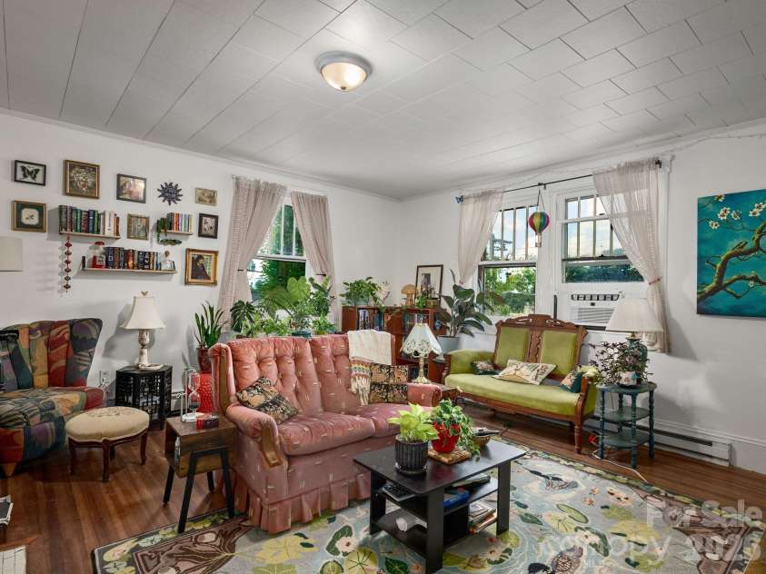117 & 119 Spears Avenue, Asheville, NC 28801.  MLS# CAR4424401, YatesRealty ID 50827. 