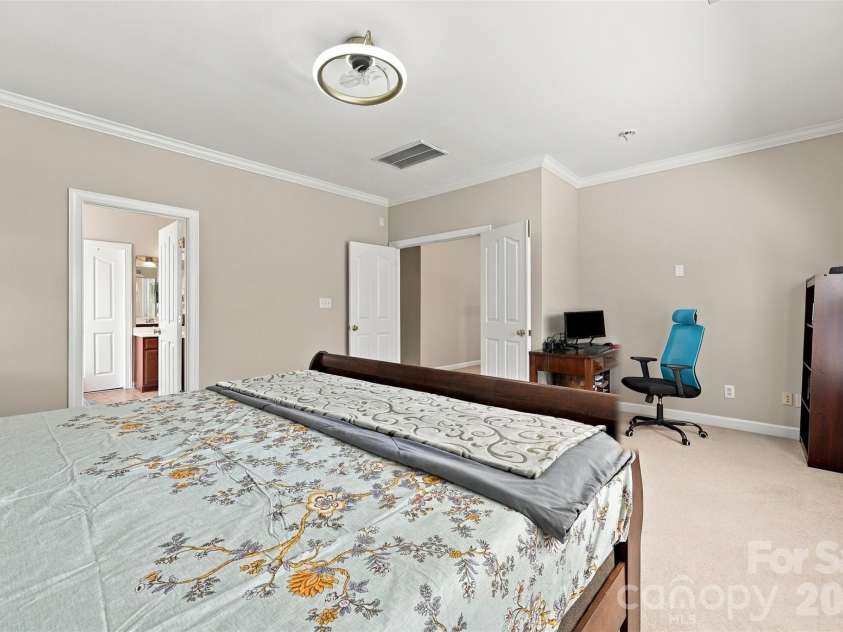 15110 Redwood Valley Lane, Charlotte, NC 28277.  MLS# CAR4424262, YatesRealty ID 50828. 