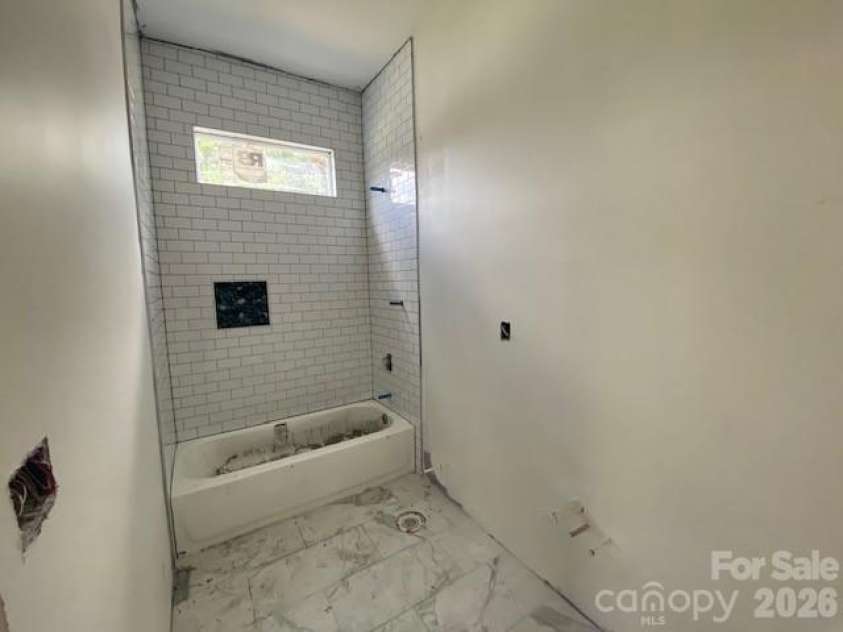407 Ida Street, Gastonia, NC 28054.  MLS# CAR4424580, YatesRealty ID 50829. 