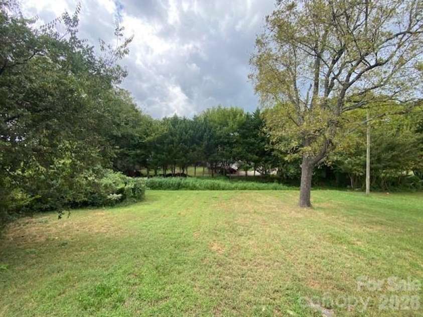 407 Ida Street, Gastonia, NC 28054.  MLS# CAR4424580, YatesRealty ID 50829. 