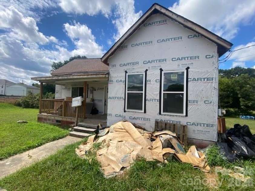 407 Ida Street, Gastonia, NC 28054.  MLS# CAR4424580, YatesRealty ID 50829. 