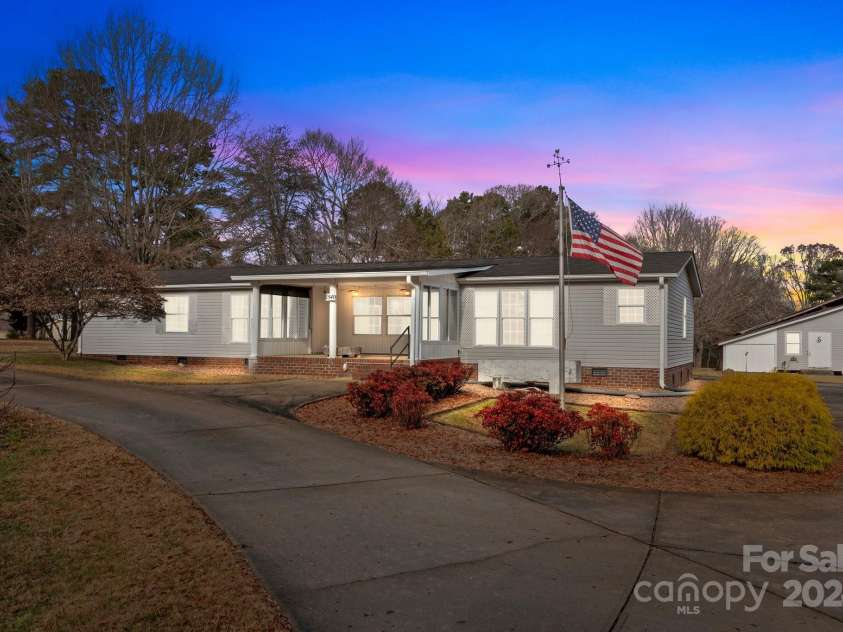 1540 Ridge Road, Salisbury, NC 28144.  MLS# CAR4208856, YatesRealty ID 5083. 