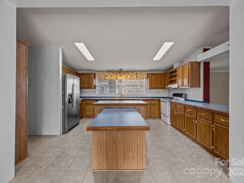 1540 Ridge Road, Salisbury, NC 28144.  MLS# CAR4208856, YatesRealty ID 5083. 