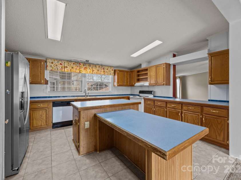 1540 Ridge Road, Salisbury, NC 28144.  MLS# CAR4208856, YatesRealty ID 5083. 