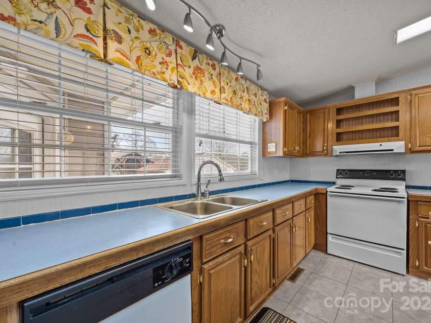 1540 Ridge Road, Salisbury, NC 28144.  MLS# CAR4208856, YatesRealty ID 5083. 