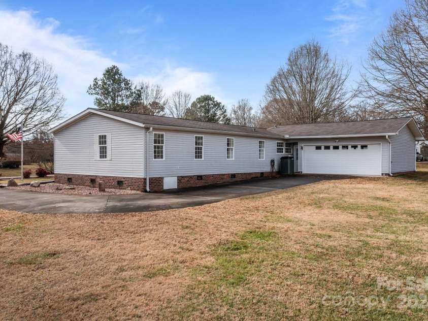 1540 Ridge Road, Salisbury, NC 28144.  MLS# CAR4208856, YatesRealty ID 5083. 