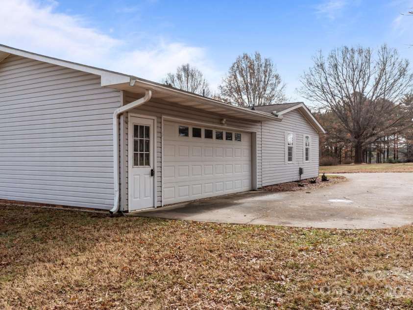 1540 Ridge Road, Salisbury, NC 28144.  MLS# CAR4208856, YatesRealty ID 5083. 