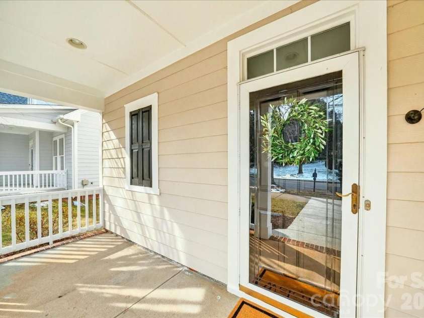 6521 Old Magnolia Lane, Mint Hill, NC 28227.  MLS# CAR4382015, YatesRealty ID 5083. Front Porch