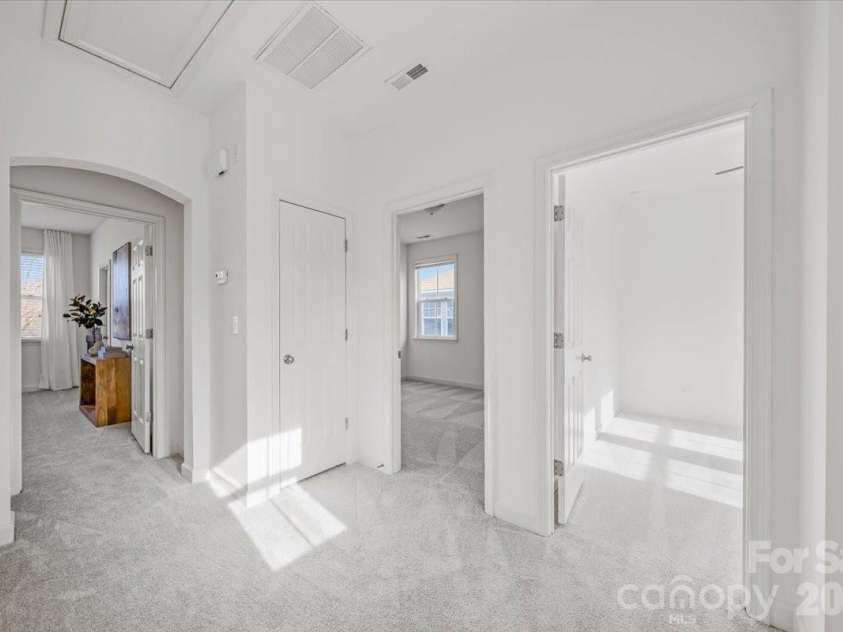 6521 Old Magnolia Lane, Mint Hill, NC 28227.  MLS# CAR4382015, YatesRealty ID 5083. Second Floor Landing