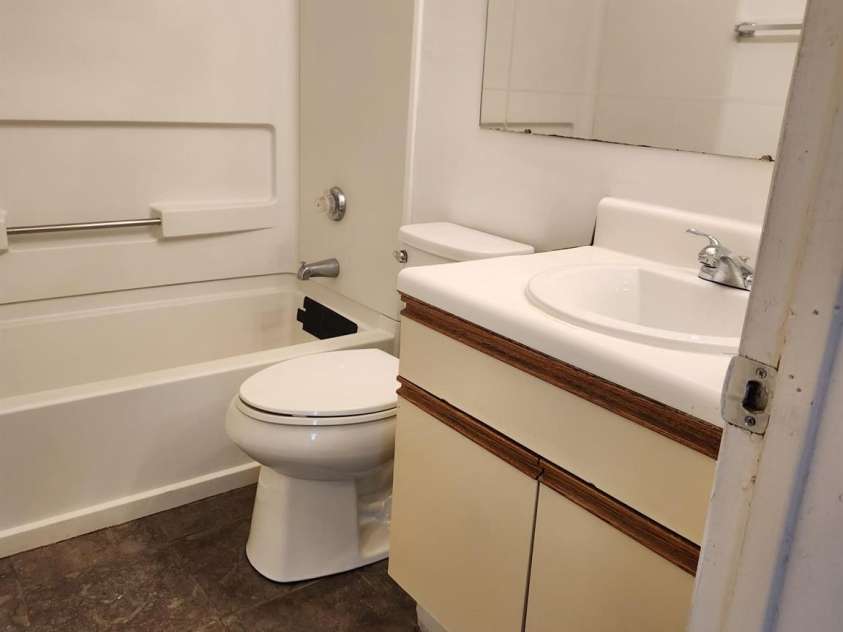 9523 University Terrace Drive, Charlotte, NC 28262.  MLS# CAR4424623, YatesRealty ID 50830. Bath 1