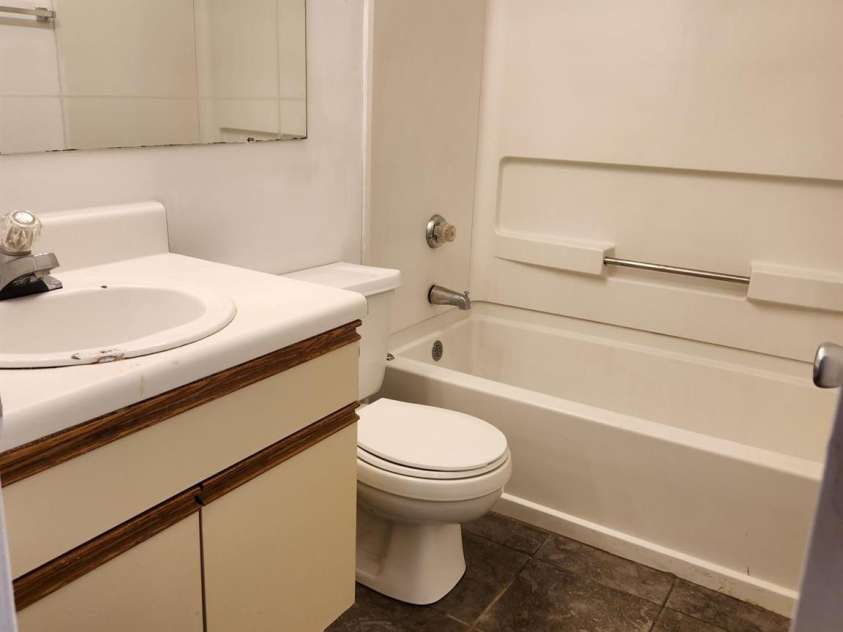 9523 University Terrace Drive, Charlotte, NC 28262.  MLS# CAR4424623, YatesRealty ID 50830. Bath 2