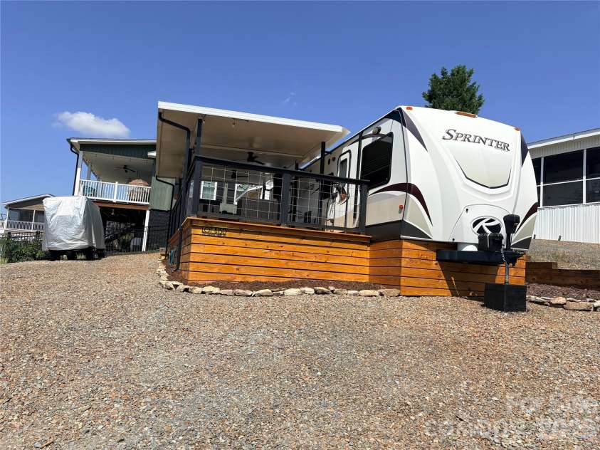 221 Grand View Drive, New London, NC 28127.  MLS# CAR4424419, YatesRealty ID 50833. 