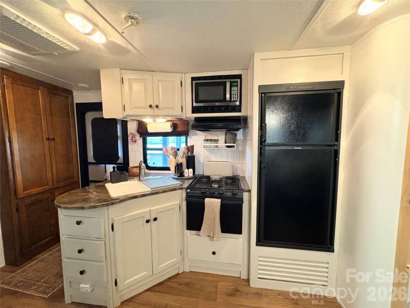 221 Grand View Drive, New London, NC 28127.  MLS# CAR4424419, YatesRealty ID 50833. 