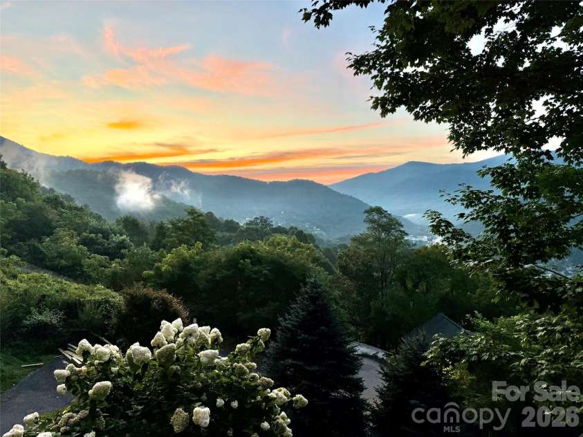10 Cougar Lane, Maggie Valley, NC 28751.  MLS# CAR4424556, YatesRealty ID 50834. 