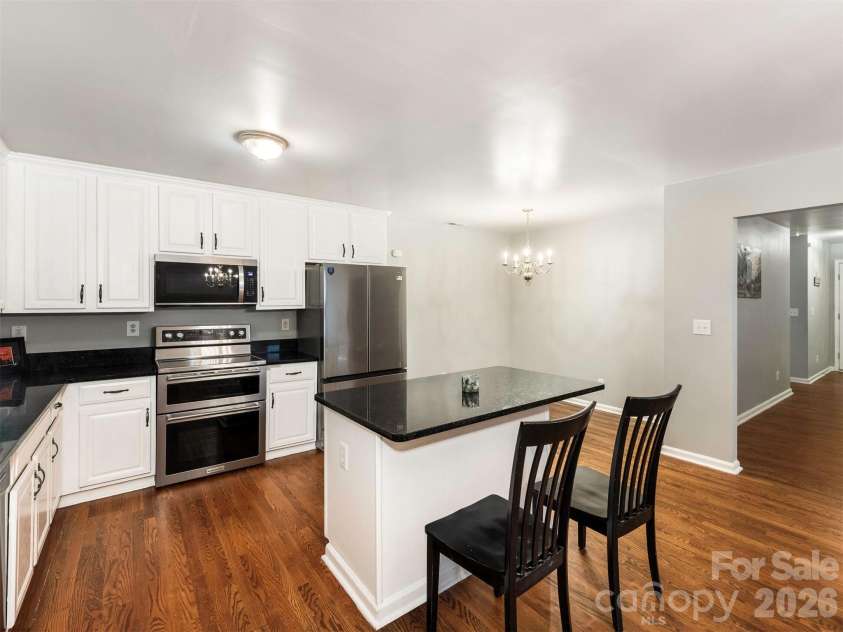 6238 King George Drive, Charlotte, NC 28213.  MLS# CAR4424656, YatesRealty ID 50836. 