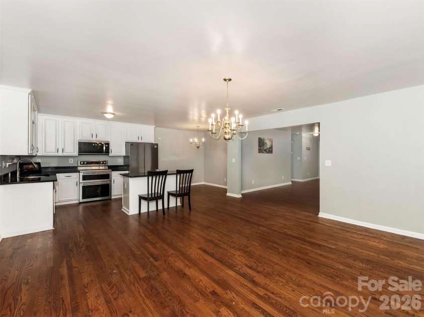 6238 King George Drive, Charlotte, NC 28213.  MLS# CAR4424656, YatesRealty ID 50836. 