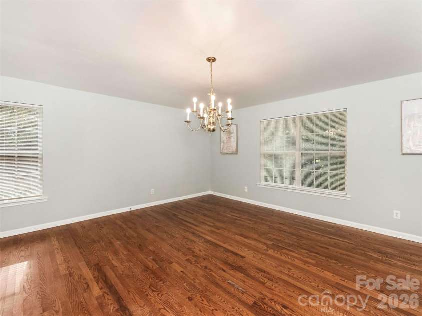 6238 King George Drive, Charlotte, NC 28213.  MLS# CAR4424656, YatesRealty ID 50836. 
