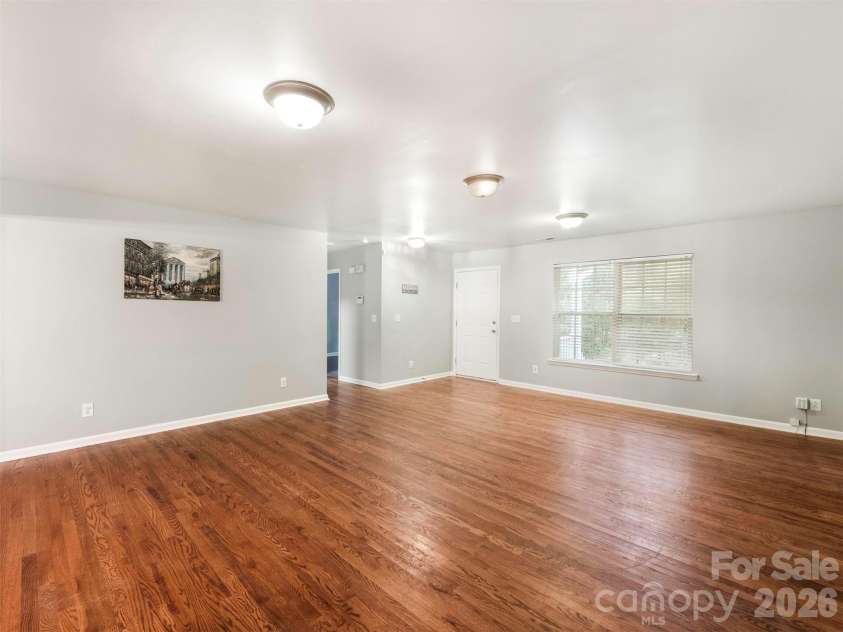6238 King George Drive, Charlotte, NC 28213.  MLS# CAR4424656, YatesRealty ID 50836. 